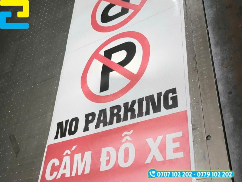 in decal PP biển báo cấm đỗ xe
