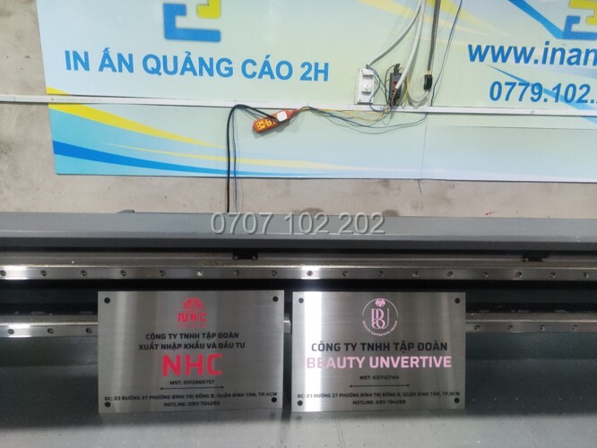 Xưởng in uv inox giá tốt