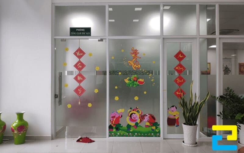 Ung Dung Cho Decal Trang Tri Tet