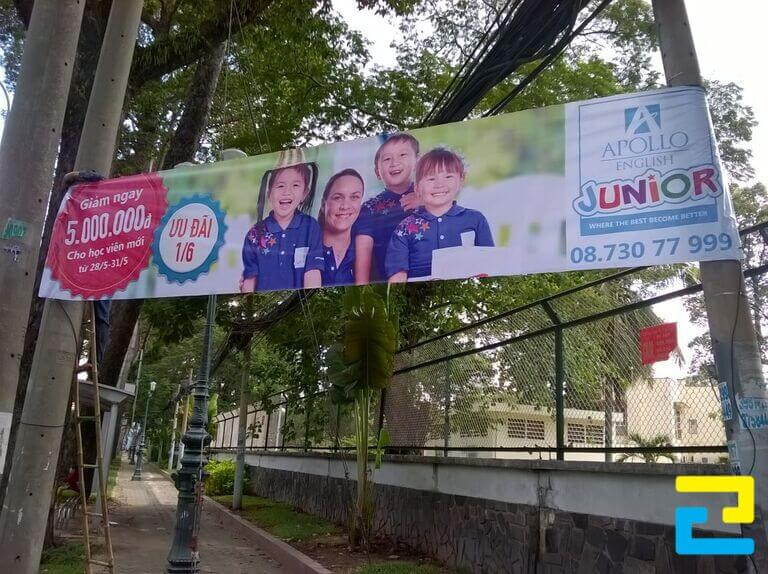 In banner tuyển sinh năm học mới cho trung tâm anh ngữ Apollo