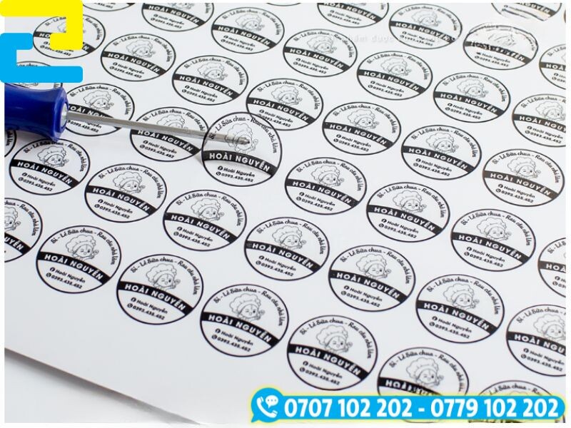 Giay Decal Nhua Trong Lam Tem Nhan Dep Mat