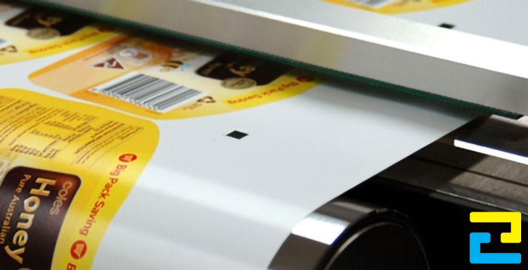 Nếu quý khách lựa chọn giấy PP ngoài trời để in băng rôn, nên yêu cầu cán màng bóng hoặc màng mờ để giấy có tuổi thọ lâu hơn