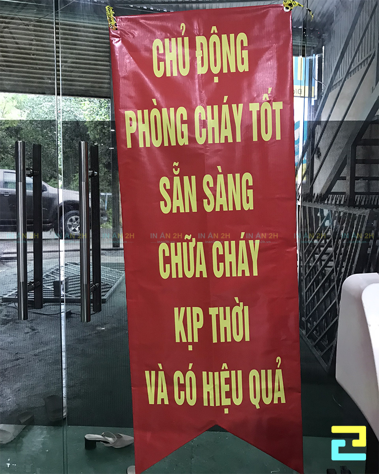 Không chỉ riêng băng rôn mà tất cả những ấn phẩm khác công ty đều nhận in số lượng ít