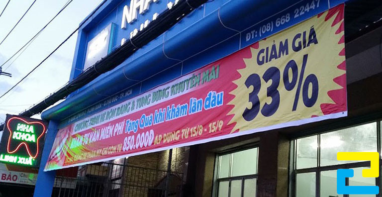 In băng rôn khuyến mãi giảm giá 33%