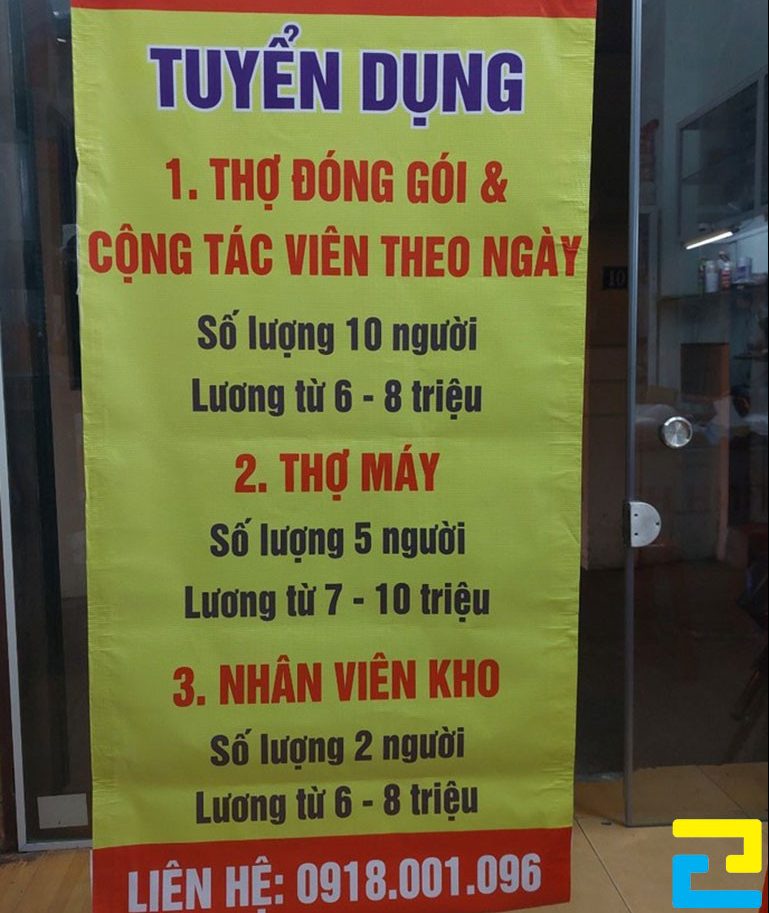 Băng rôn dọc tuyển dụng khổ lớn