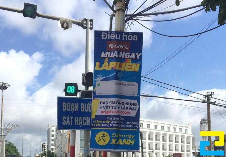In băng rôn khuyến mãi cho Điện Máy Xanh