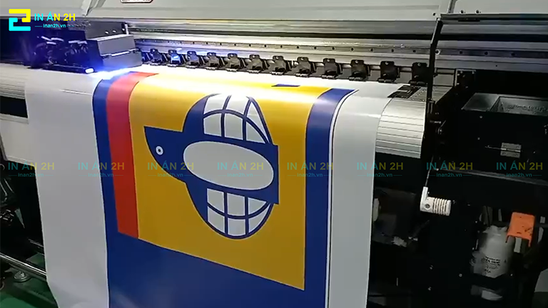 Lựa chọn công nghệ in UV để in băng rôn, quý khách sẽ sử dụng được ấn phẩm ngay lập tức