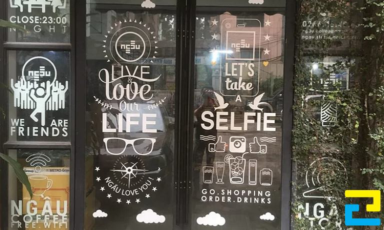 In decal chữ dán kính