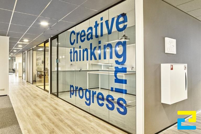 Ứng dụng của decal chữ dán kính