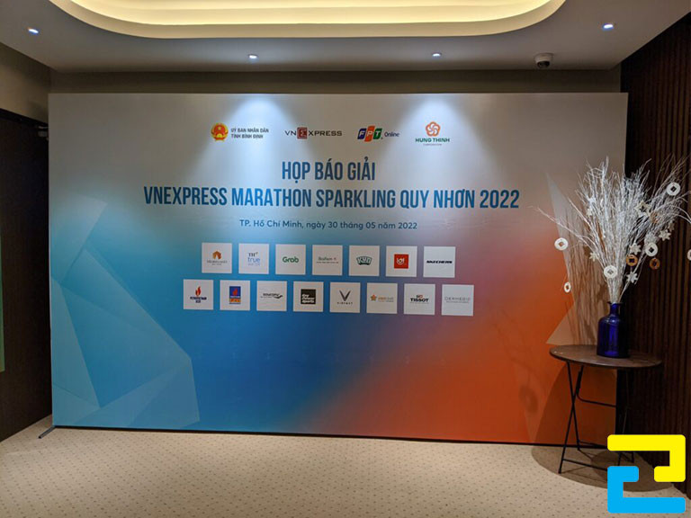 Trường hợp quý khách yêu cầu gia công đơn giản cho backdrop, chúng tôi sẽ cố gắng thực hiện nhanh nhất