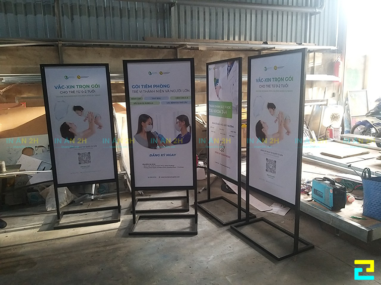 Ấn phẩm in standee tại xưởng In Ấn Quảng Cáo 2H 