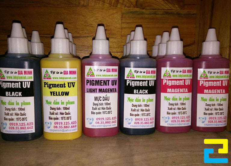 Mực dầu phù hợp với những quý khách có nhu cầu in tranh được sử dụng ở ngoài trời