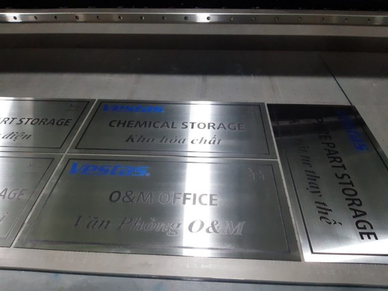 Dịch Vụ In Uv Lên Inox Trắng Xước Bảng Tại Tphcm 1