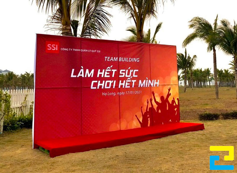 Nếu quý khách không yêu cầu nhân viên thiết kế mẫu file in background team building, thời gian in ấn sẽ rút ngắn