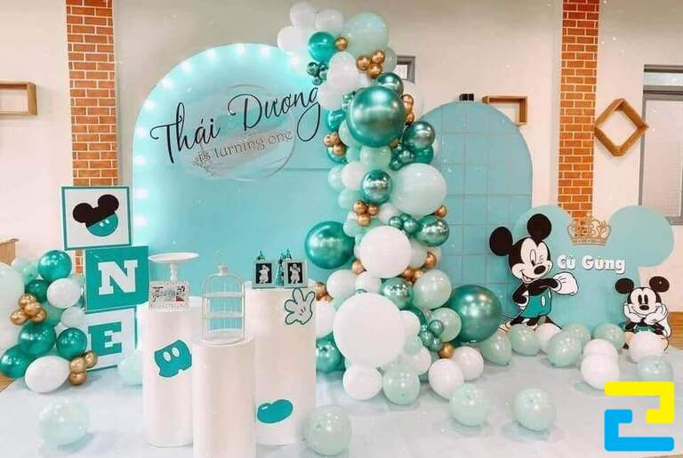 Mẫu phông nền mừng sinh nhật bé trai Thái Dương