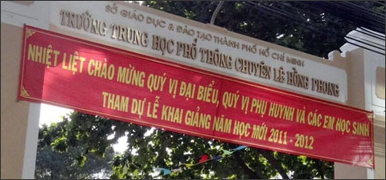 In Ấn Quảng Cáo 2H nhận in băng rôn khai giảng theo yêu cầu