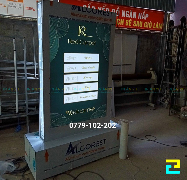 In hộp đèn cho Red Carpet Production House tại phường 7, Phú Nhuận