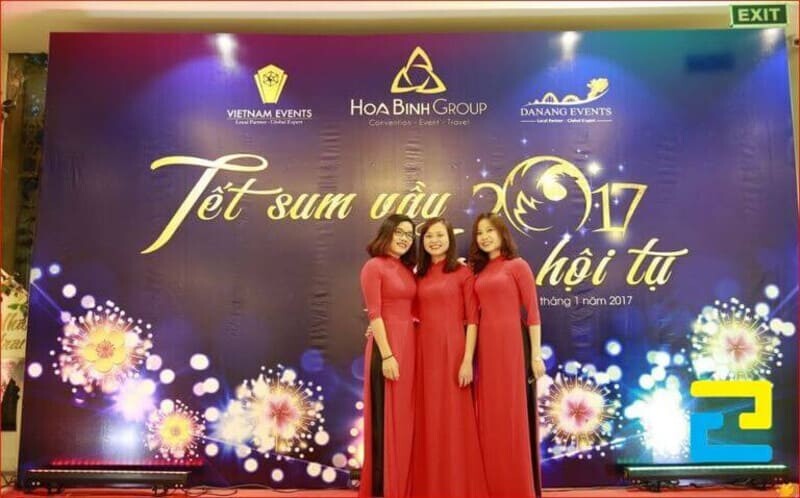 In Backdrop Background Tet 2