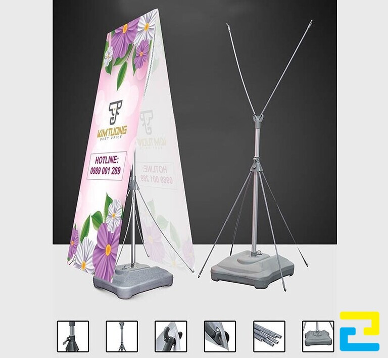 Standee đế nước loại hai mặt rất chắc chắn, sử dụng tiện lợi