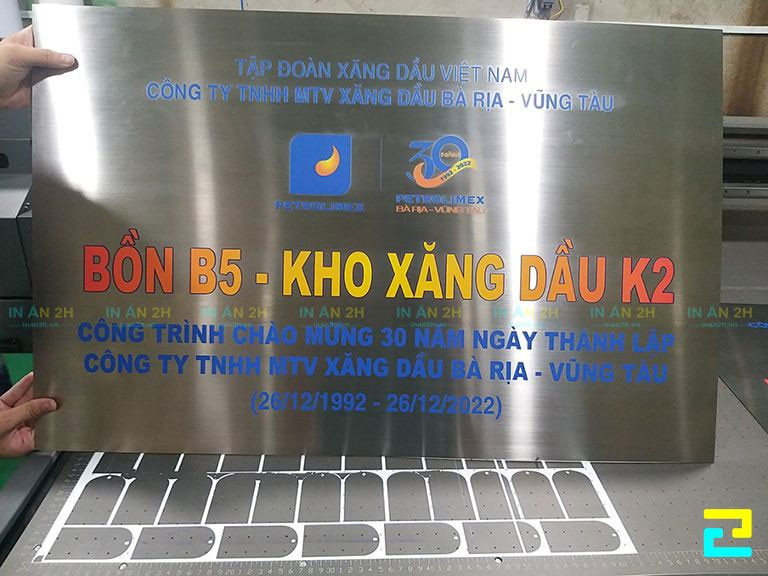 Những sản phẩm in lên chất liệu kim loại rất an toàn cho sức khỏe của nhân viên in ấn và người sử dụng chúng