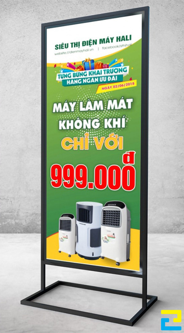 Mẫu 11: Standee mừng khai trương được thiết kế với tông màu xanh lá cây, hình ảnh sản phẩm, kết hợp với kiểu chữ đơn giản