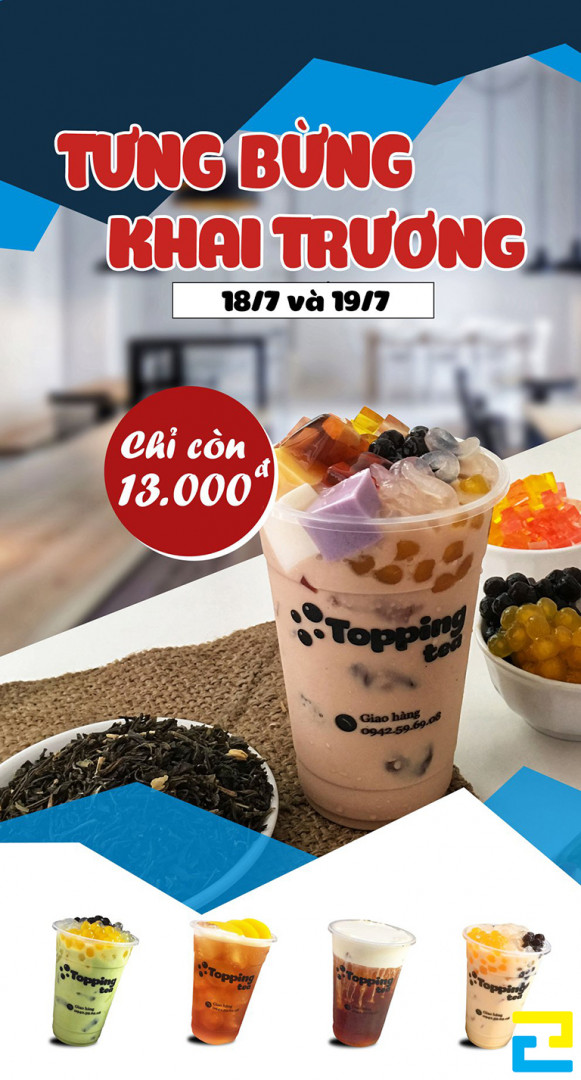 Mẫu 9: Bandroll tưng bừng khai trương trà sữa được thiết kế với tông màu trắng - xanh, kiểu chữ đơn giản, có hình ảnh những ly trà sữa đẹp mắt