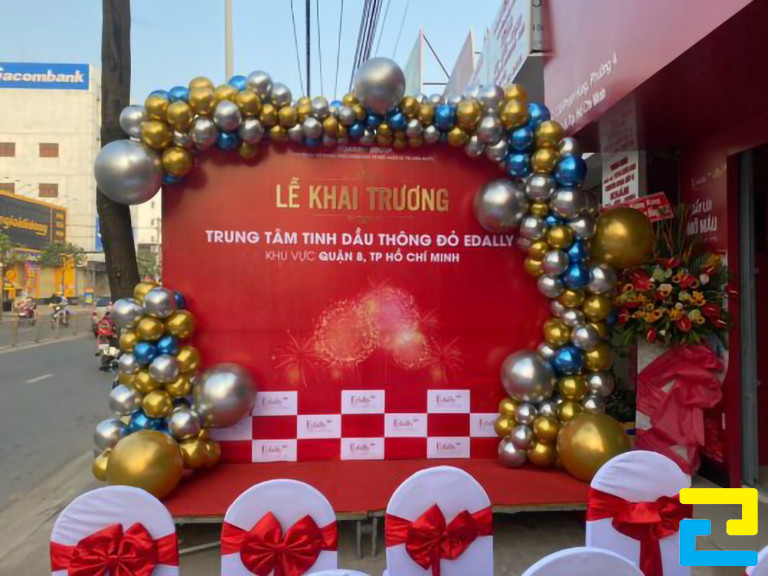 Để nhận báo giá in backdrop khai trương mới nhất hôm nay, quý khách vui lòng liên hệ qua số Hotline: 0779.102.202 của Công Ty