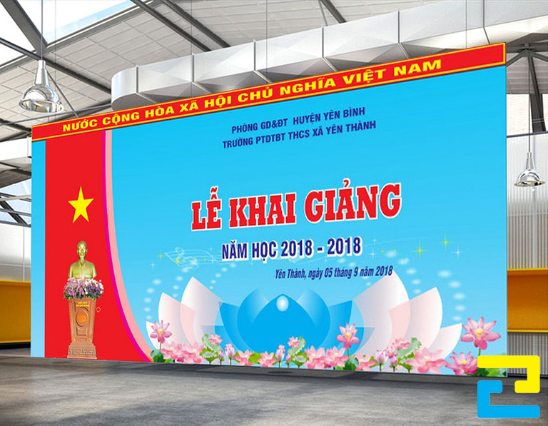 Sản phẩm in background khai giảng thường được ứng dụng phổ biến để làm phông nền cho sự kiện lễ khai giảng của những trường học