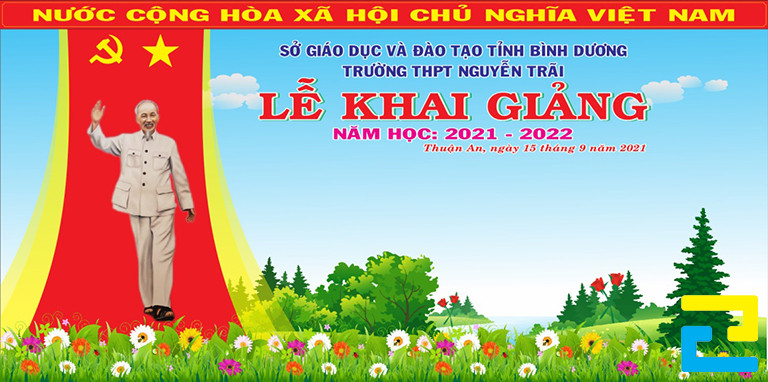 Những nội dung như: Thông điệp chào mừng khai giảng, niên hóa năm học,... cần được thiết kế với kích thước chữ lớn dao động từ 30 đến 50px