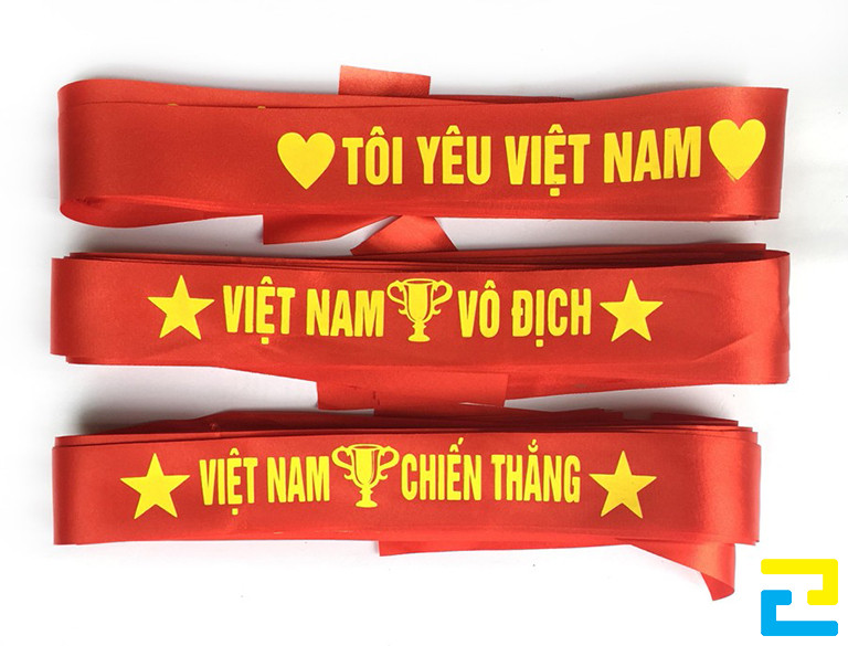 Để có thể tái sử dụng cho những năm sau mà băng rôn không bị phai màu, quý khách nên lựa chọn mực UV hoặc mực dầu để in bandroll