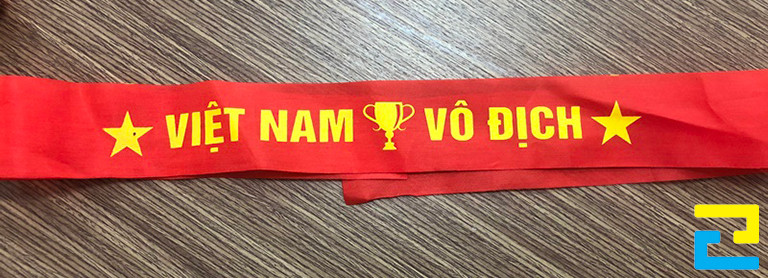 Ngoài ra, chúng tôi cũng nhận in bandroll cổ vũ bóng đá với số lượng ít để có thể đáp ứng nhu cầu in ấn của nhiều khách hàng