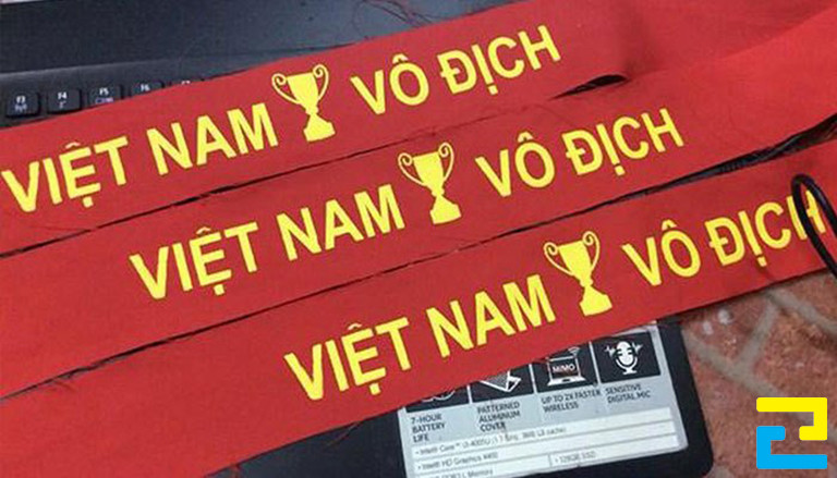 Nếu quý khách chưa có mẫu file in bandroll bóng đá sẵn, quý khách có thể yêu cầu nhân viên của Công ty thiết kế file in cho mình