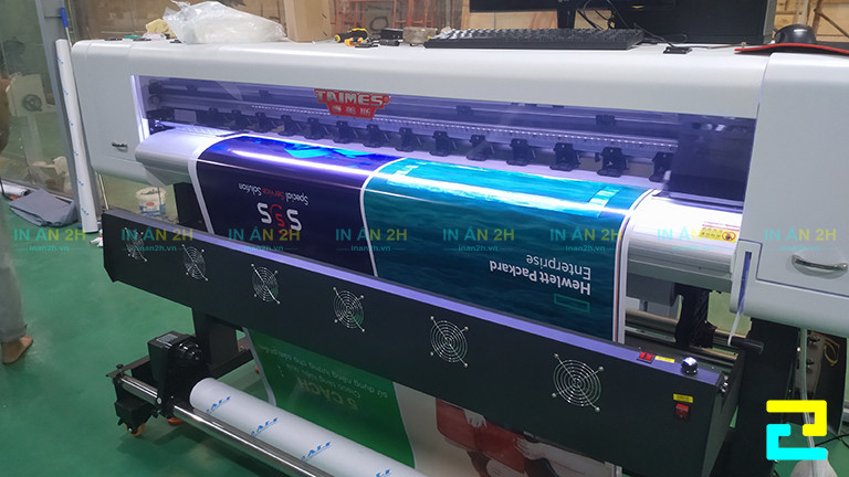 Máy in kỹ thuật số khổ lớn - Loại máy in được Công Ty In Ấn Quảng Cáo 2H sử dụng để sản xuất banner quán trà sữa cho quý khách