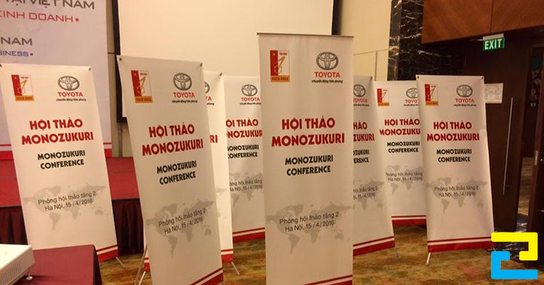 Sản phẩm in standee sự kiện thường được ứng dụng để đặt ở phòng tiếp tân, trước cửa ra vào,... tại khu vực tổ chức sự kiện