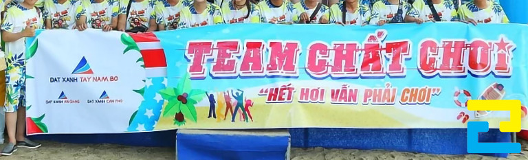 Nếu quý khách ở xa không tiện đến công ty, quý khách có thể đặt in mẫu bandroll du lịch thông qua số Hotline hoặc Mail của công ty