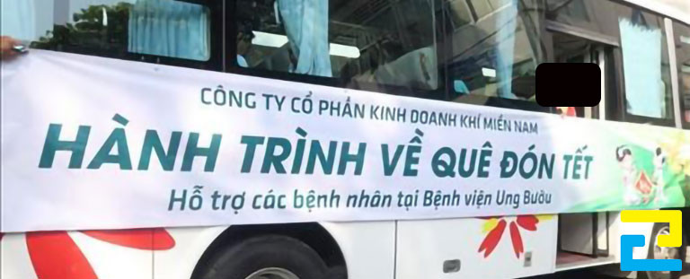 Sau khi hai bên đã thống nhất xong về mẫu file bandroll từ thiện, tình nguyện, nhân viên sẽ tiến hành sản xuất ấn phẩm bằng máy in UV hoặc máy in kỹ thuật số