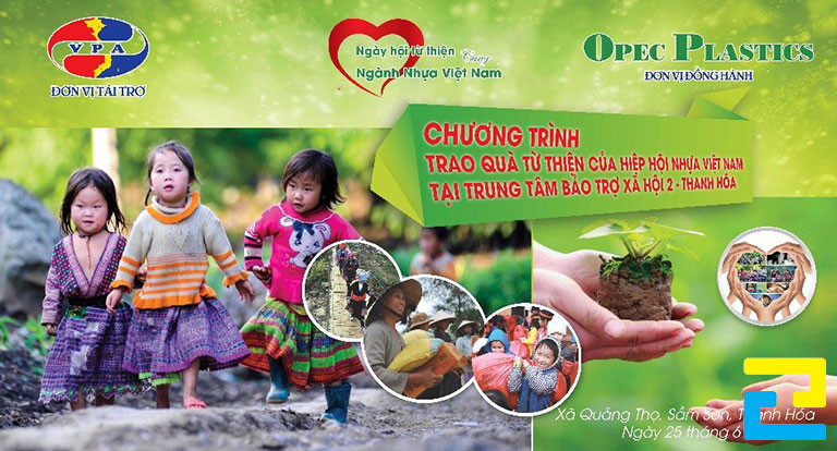 Mẫu 11: Băng rôn có tông màu xanh lá cây chủ đạo, có hình ảnh minh họa đẹp bắt mắt, logo được thiết kế ở vị trí hợp lý, bandroll có kiểu chữ đơn giản