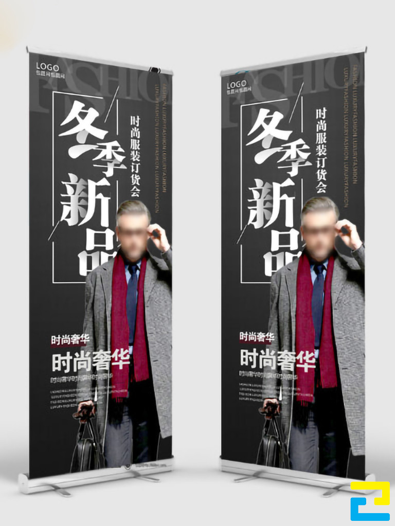 Mẫu 6: Standee được thiết kế với tông màu đen sang trọng, có kiểu chữ đơn giản, kết hợp với hình ảnh người mẫu quảng cáo thời trang