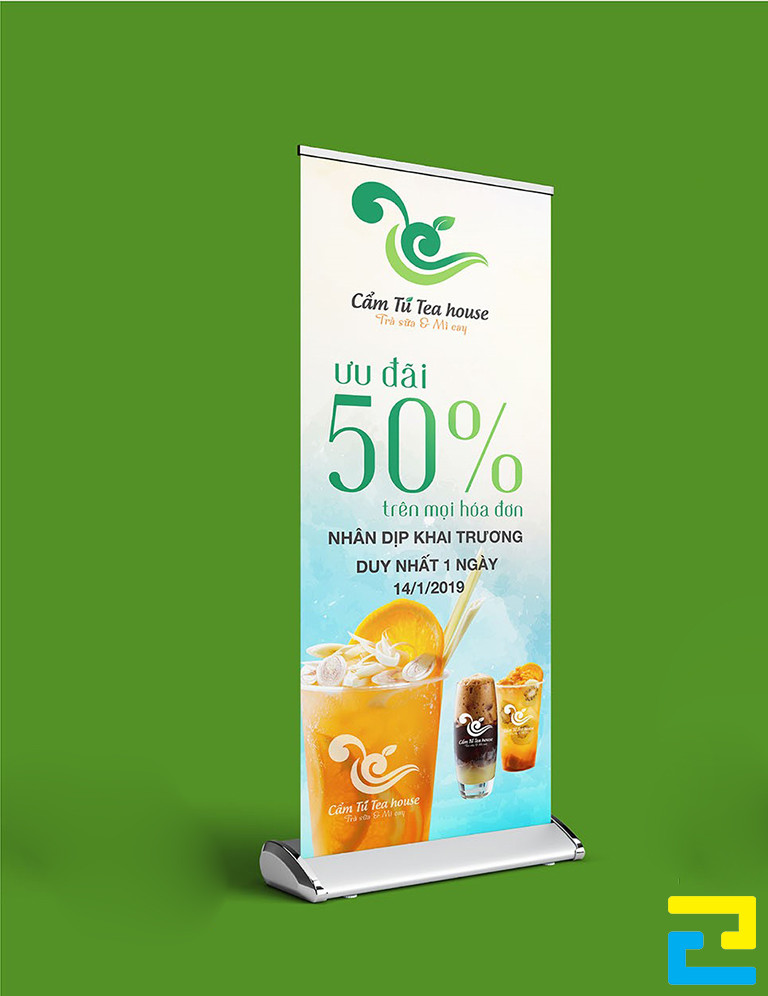 Mẫu 1: Standee được thiết kế với hình ảnh đồ uống đẹp mắt, có tông màu xanh ngọc - trắng, kiểu chữ đơn giản