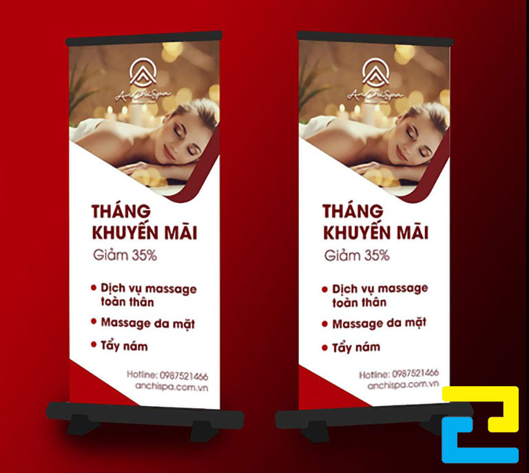 Mẫu 8: Standee có hình ảnh minh họa cho dịch vụ được thiết kế với kích thước lớn nổi bật, standee có tông màu trắng - đỏ, có kiểu chữ đơn giản