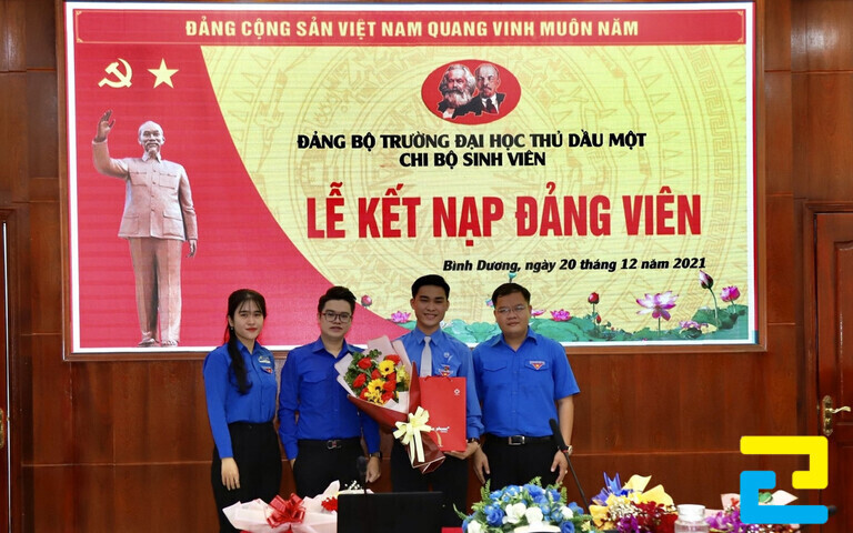 Kích thước phông nền cần có sự cân xứng với không gian xung quanh