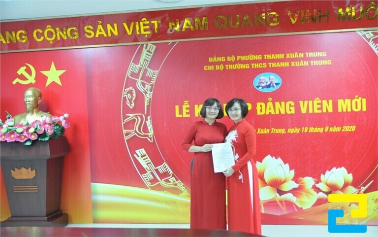 Mẫu phông nền cho lễ kết nạp Đảng viên mới