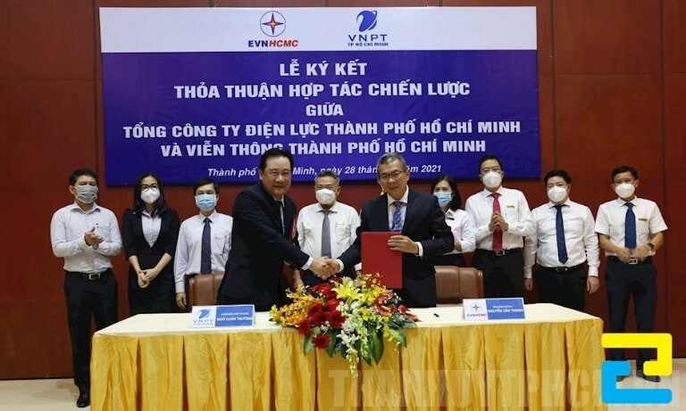 Nên tóm tắt nội dung ngắn gọn và xúc tích để người tham gia dễ dàng nắm bắt được thông tin cần thiết