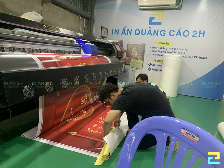 Chi phí in phông nền rẻ, hợp lý