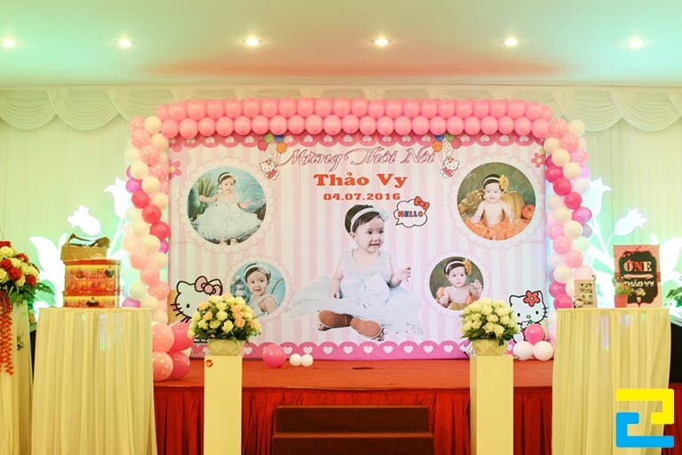 Công Ty In Ấn Quảng Cáo 2H có nhận sản xuất background thôi nôi bé trai với số lượng ít, dù chỉ 1 đến, 2, 3 sản phẩm
