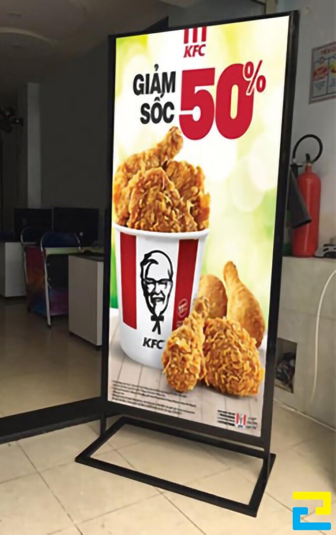 Những hình ảnh cần có trên loại standee