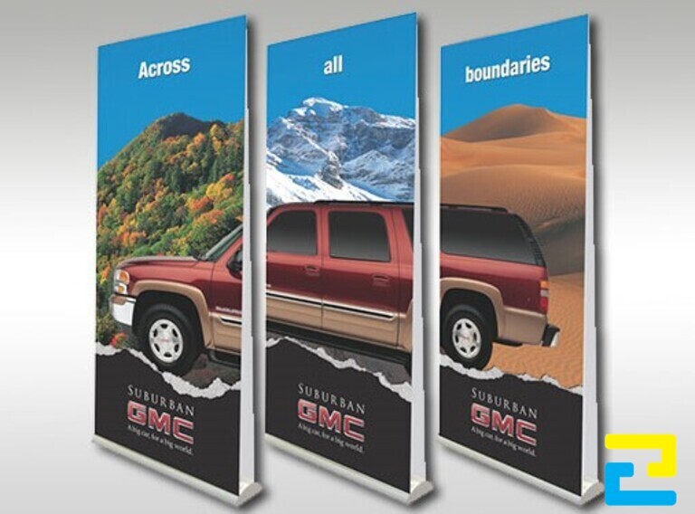 Mẫu standee ô tô thiết kế độc đáo