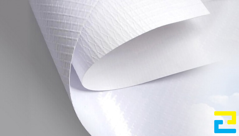 Chất liệu bạt hiflex có gân sẽ phù hợp nếu quý khách có nhu cầu sản xuất ấn phẩm in phông nền thôi nôi có tuổi thọ sử dụng ngắn, giá thành in rẻ