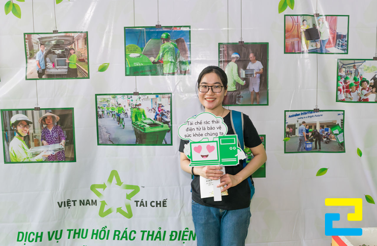 Hình 2: Mẫu hashtag cầm tay bảo vệ môi trường