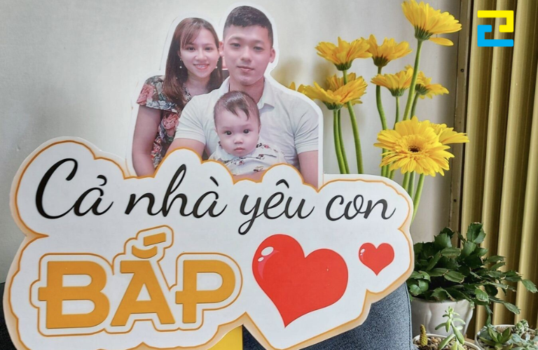 Mẫu 16: Hashtag in hình gia đình